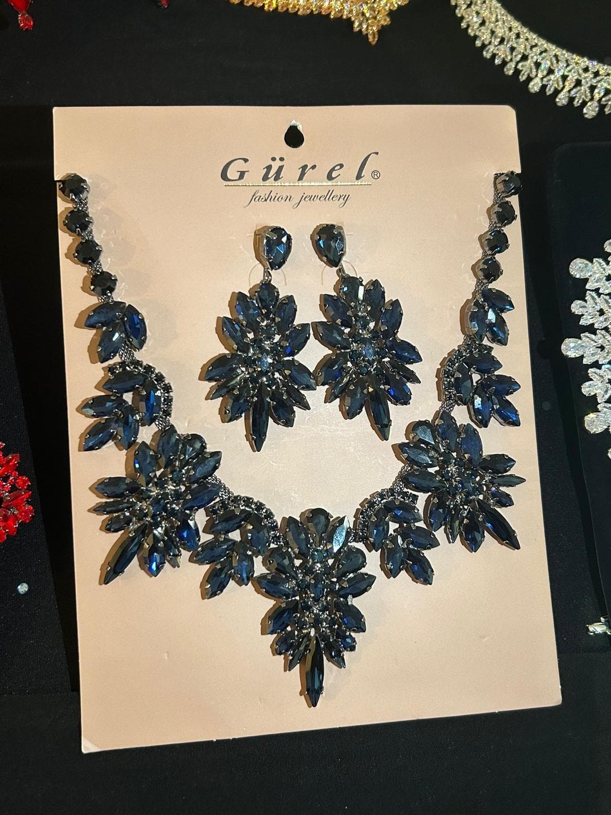 Collier  2