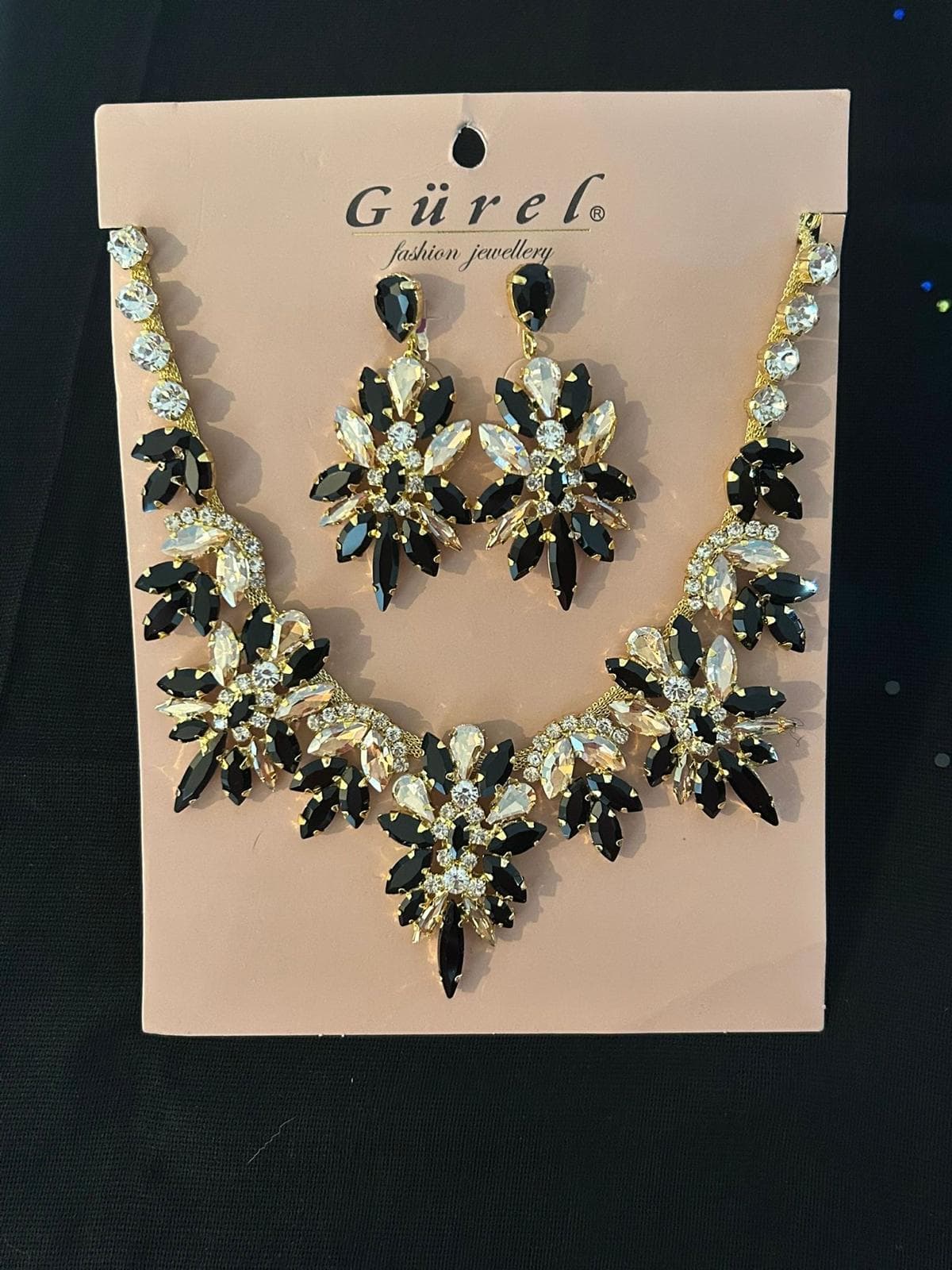 Collier  4